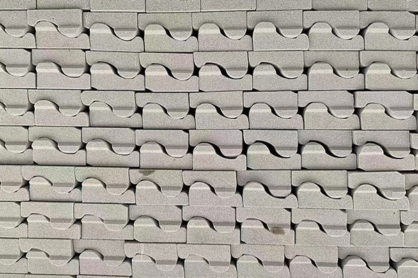 從噪音到寧靜：通孔泡沫陶瓷隔音屏障在城市環境中的重要性與發展趨勢